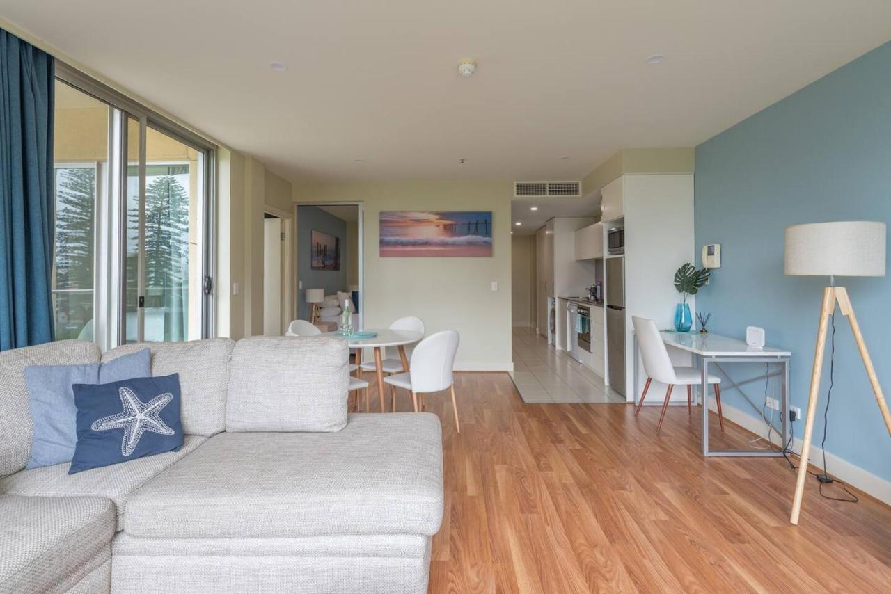 Beachside Luxury Apartments One & Two Bedroom In Beachfront Oaks Pier Building Glenelg Ngoại thất bức ảnh