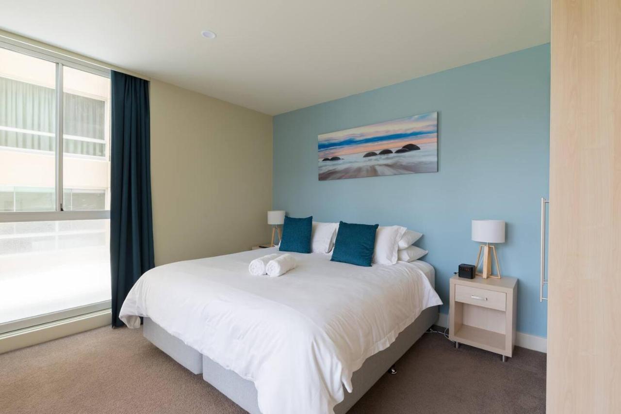 Beachside Luxury Apartments One & Two Bedroom In Beachfront Oaks Pier Building Glenelg Ngoại thất bức ảnh