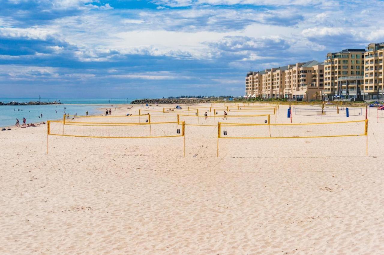 Beachside Luxury Apartments One & Two Bedroom In Beachfront Oaks Pier Building Glenelg Ngoại thất bức ảnh