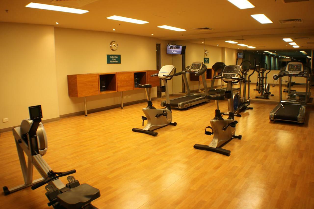 Beachside Luxury Apartments One & Two Bedroom In Beachfront Oaks Pier Building Glenelg Ngoại thất bức ảnh